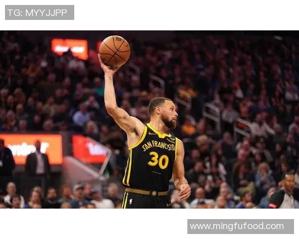 斯蒂芬·库里49分准绝杀难敌詹姆斯·哈登41分三双，历史三双榜与球队三分纪录齐刷新